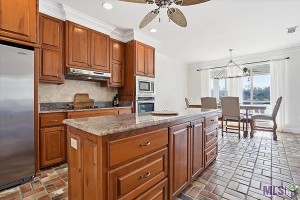 $719,000 | 11867 Home Port Drive, Maurepas, LA 70449