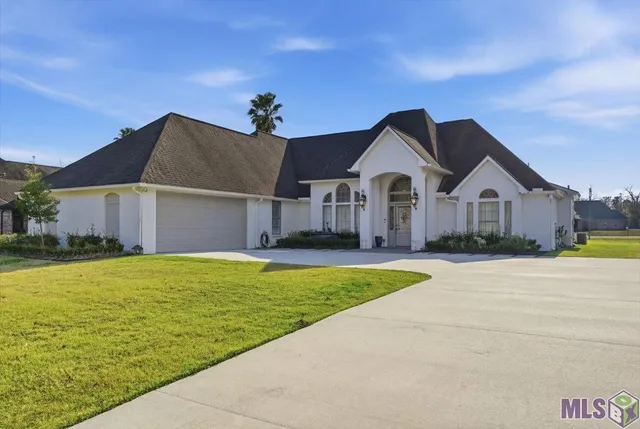 $724,000 | 11867 Home Port Drive, Maurepas, LA 70449