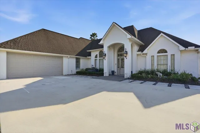 $724,000 | 11867 Home Port Drive, Maurepas, LA 70449