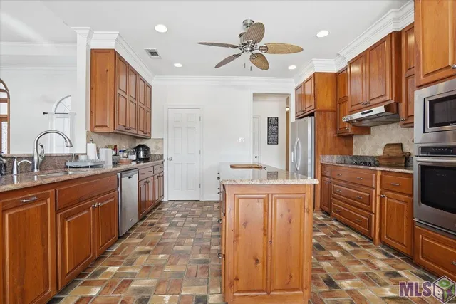 $724,000 | 11867 Home Port Drive, Maurepas, LA 70449