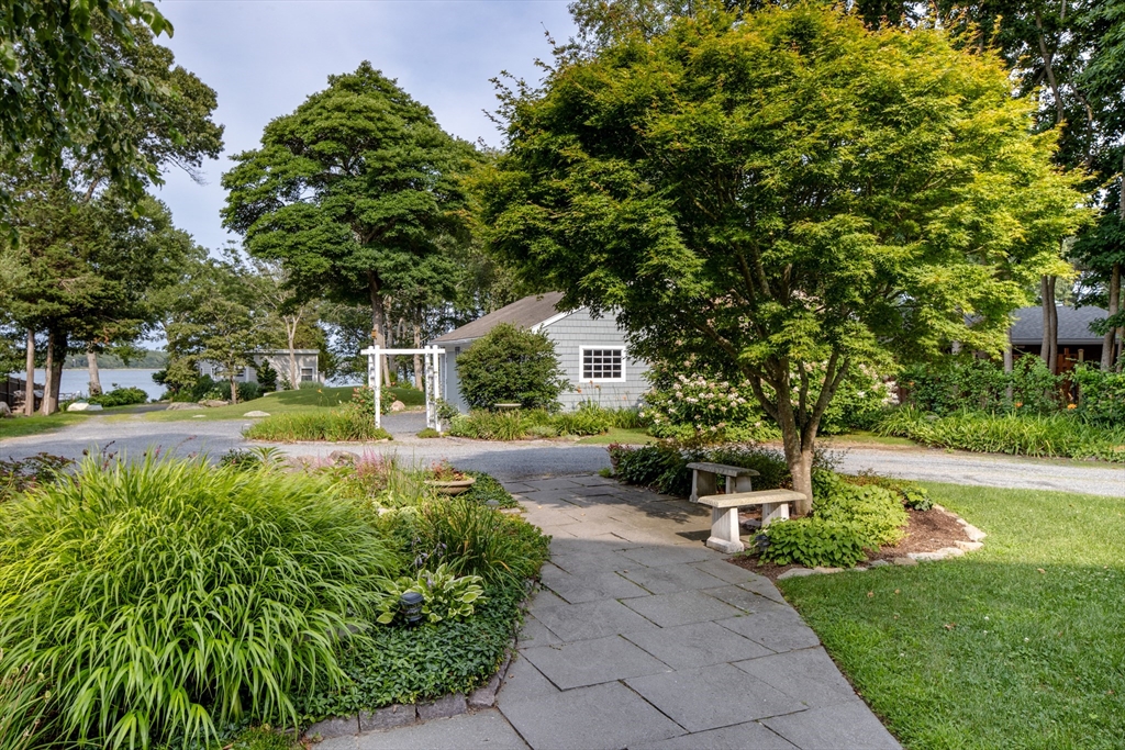 94 Aucoot Road Mattapoisett, MA 02739 - Photo 10 of 42