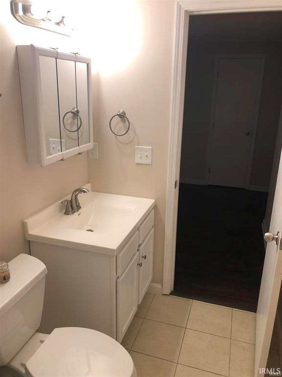 716 South Burkhardt Road Evansville, IN 47715 - Photo 24 of 33