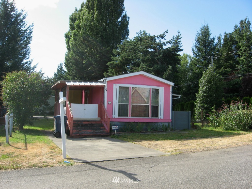 1245 Bradley Road, Unit 7 Lynden, WA 98264 - Photo 1 of 7 Gallery Image 1