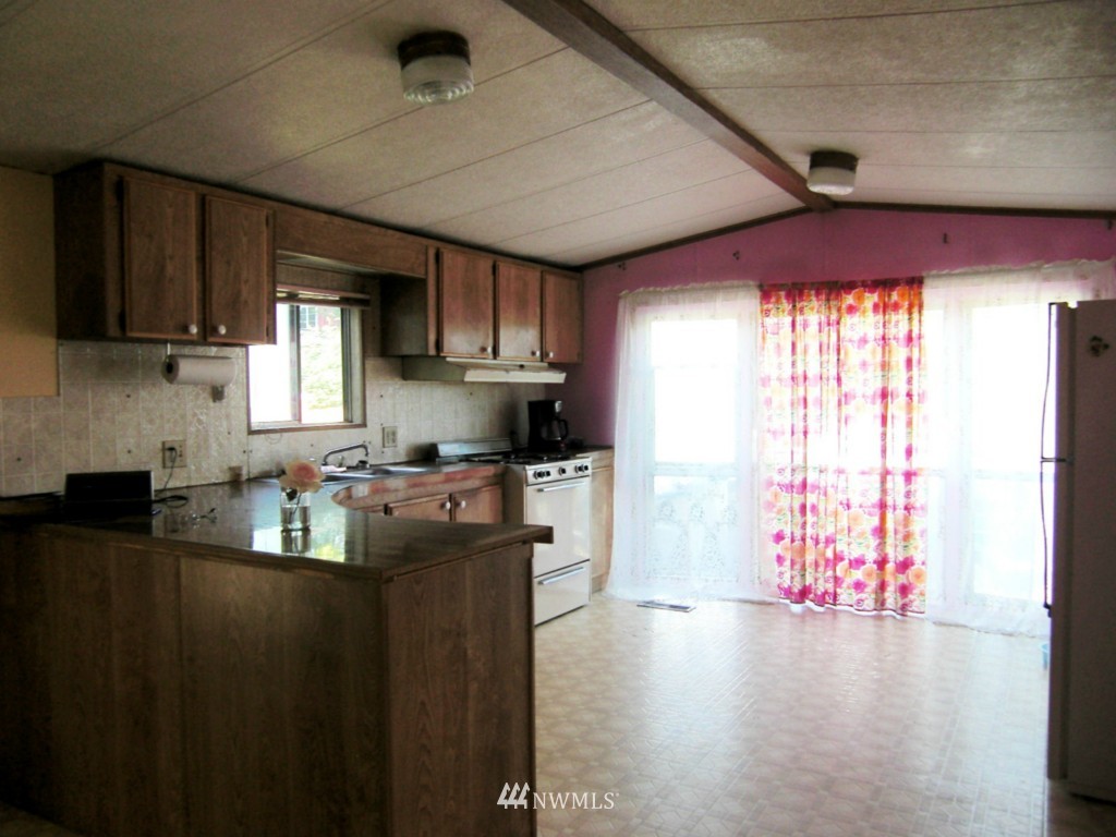 1245 Bradley Road, Unit 7 Lynden, WA 98264 - Photo 4 of 7 Gallery Image 4