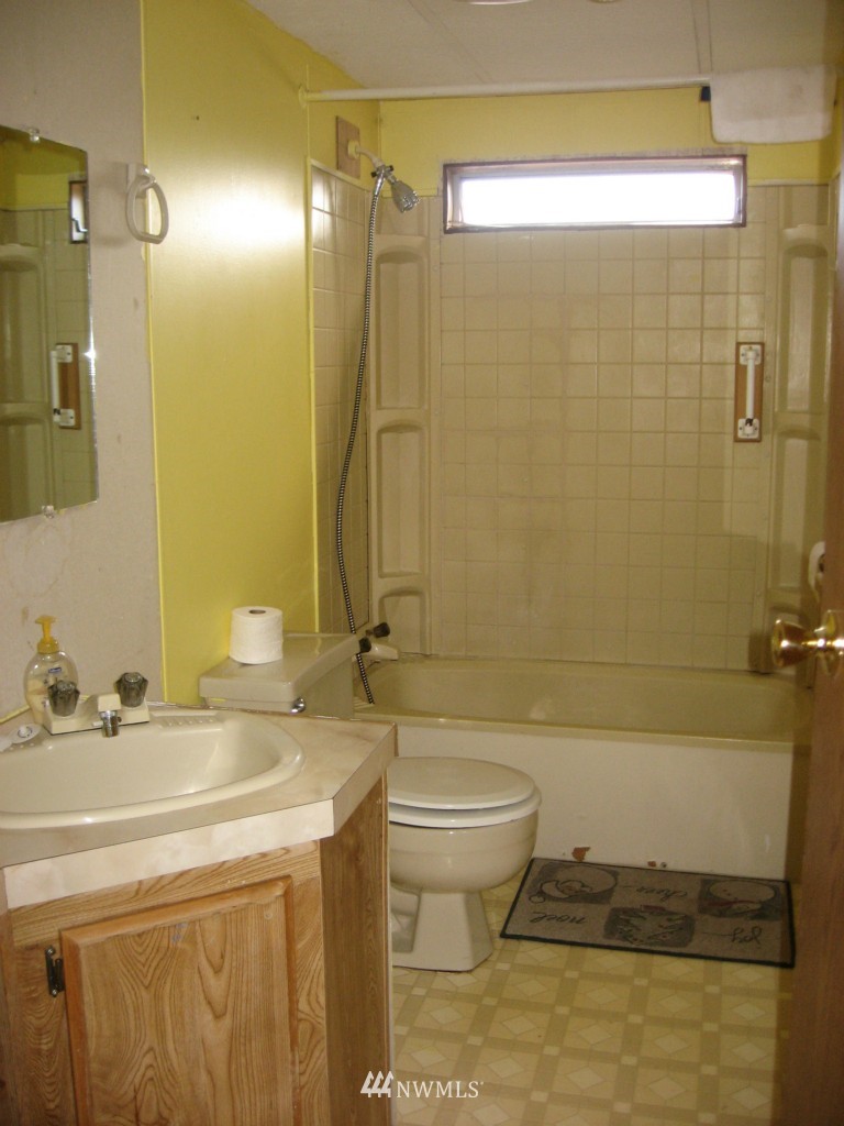 1245 Bradley Road, Unit 7 Lynden, WA 98264 - Photo 6 of 7 Gallery Image 6