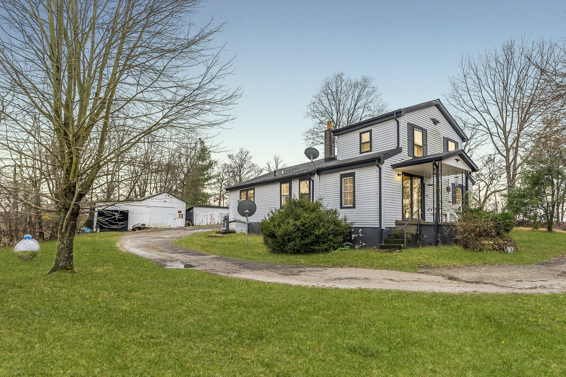 1664 Peacock Road Paris, KY 40361 - Photo 2 of 18 df1b920603d4060007176e318dc3a102805c9251