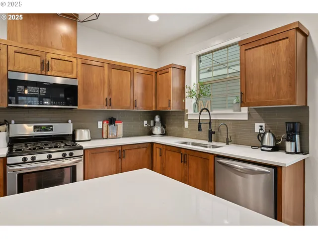 $589,000 | 28717 Southwest Finland Avenue, Wilsonville, OR 97070