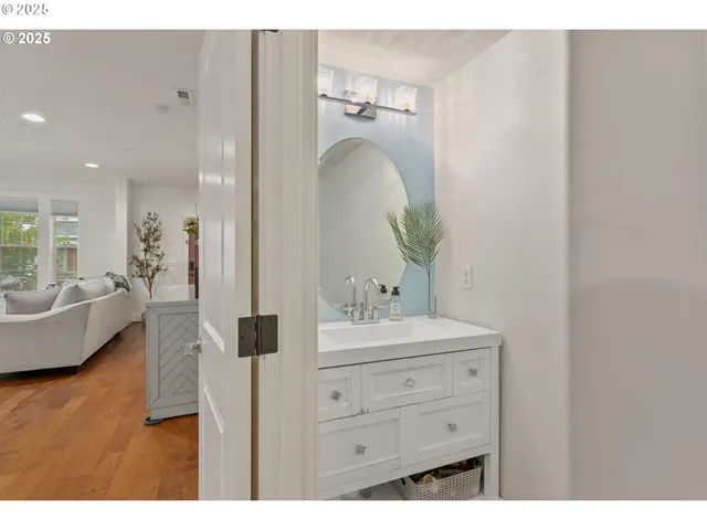 $589,000 | 28717 Southwest Finland Avenue, Wilsonville, OR 97070