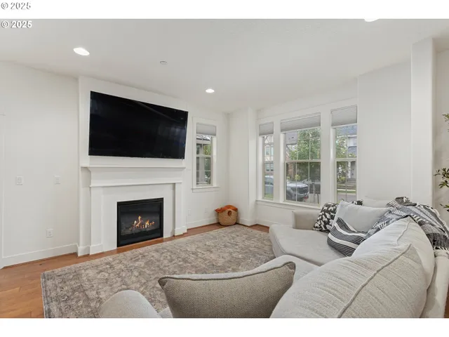 $589,000 | 28717 Southwest Finland Avenue, Wilsonville, OR 97070