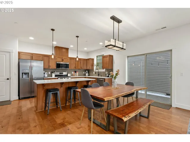 $589,000 | 28717 Southwest Finland Avenue, Wilsonville, OR 97070