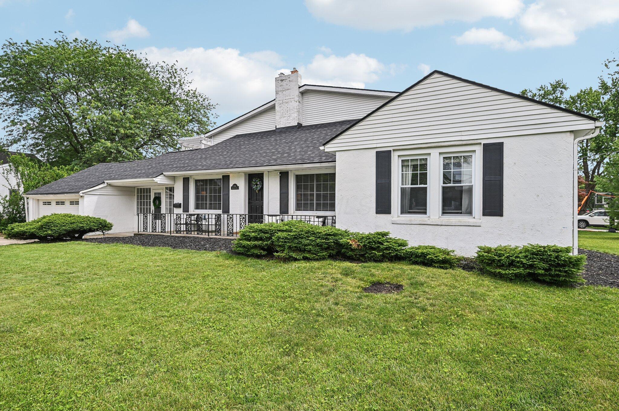 2361 Middlesex Road Upper Arlington, OH 43220 - Photo 1 of 53 2-web-or-mls-Middlesex Rd-1806-002
