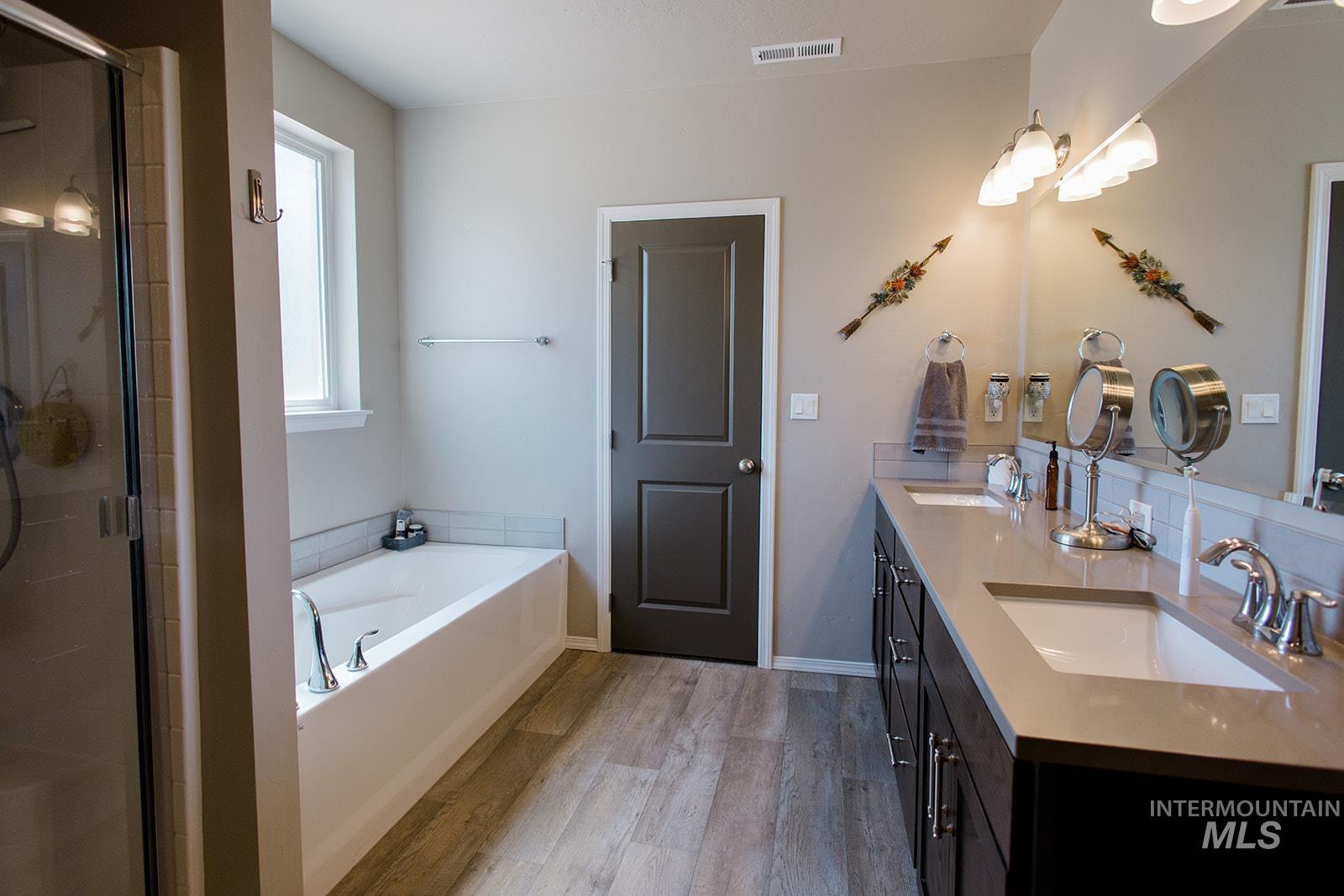 865 Southeast Hamilton Road Mountain Home, ID 83647 - Photo 19 of 50 Gallery Image 19