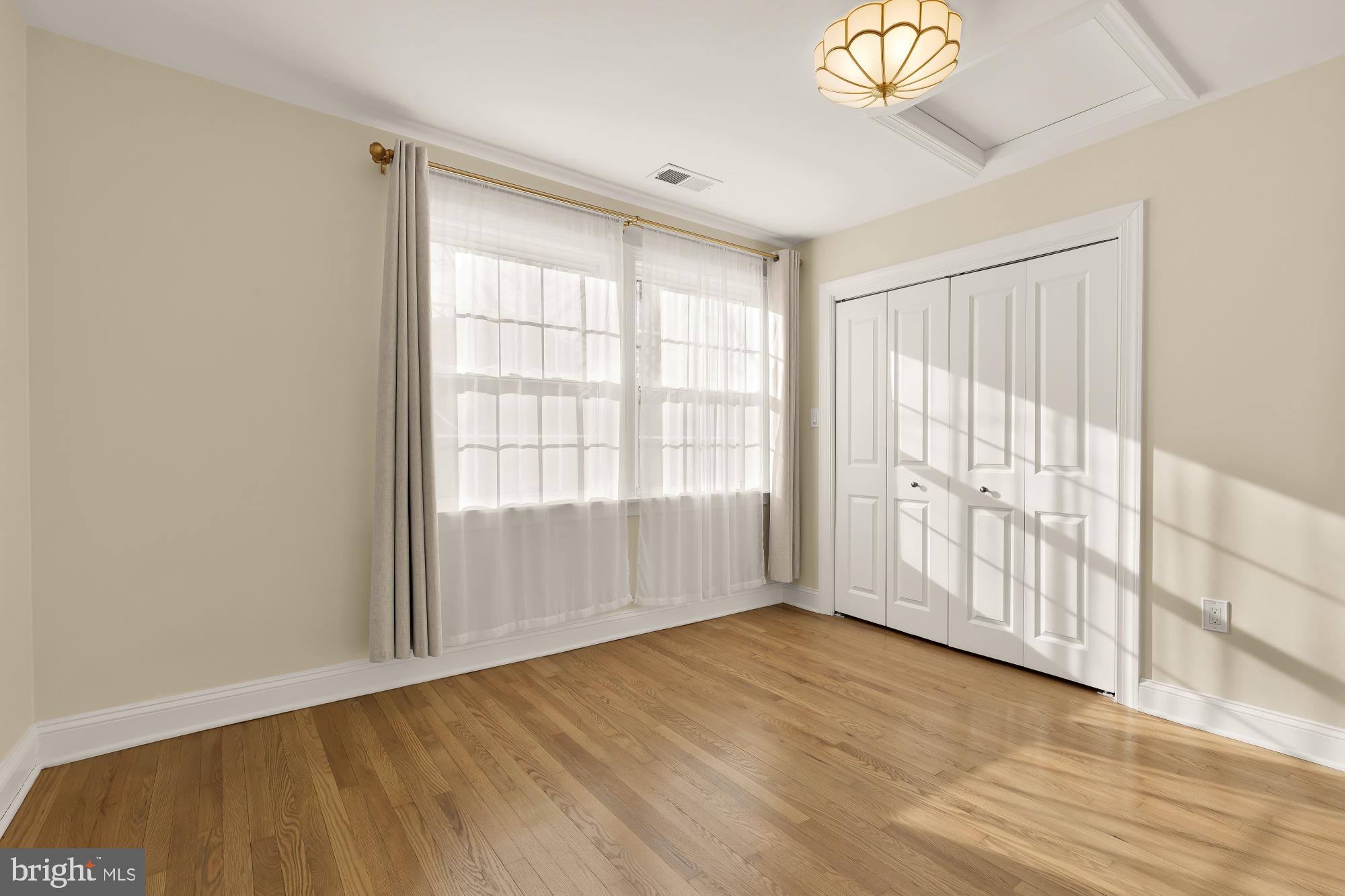 2205 Observatory Place Northwest Washington, DC 20007 - Photo 16 of 39