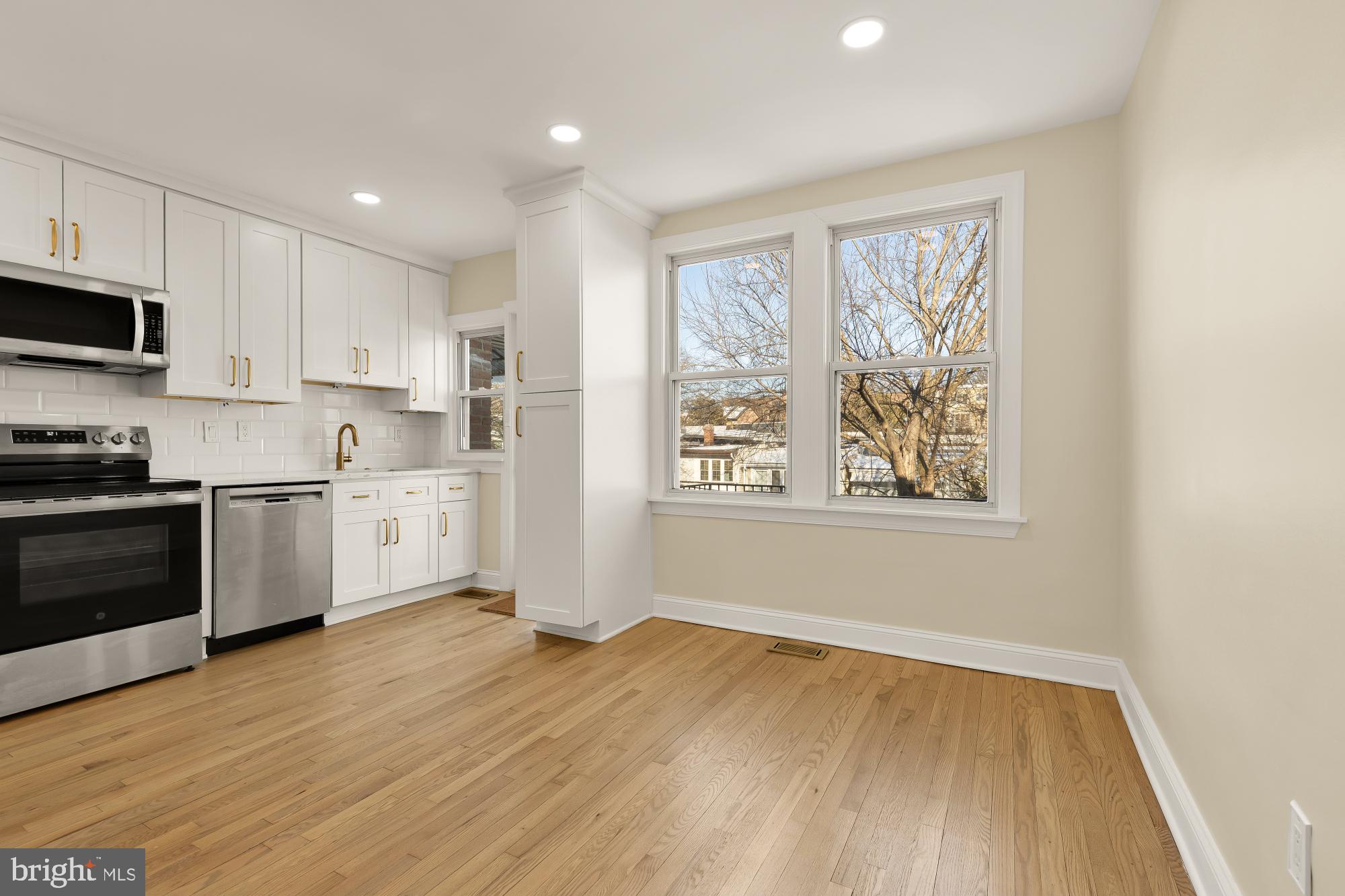 2205 Observatory Place Northwest Washington, DC 20007 - Photo 7 of 39