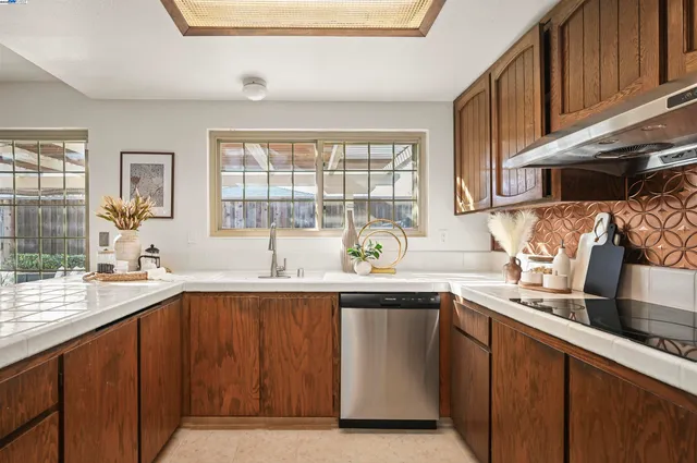 $1,450,000 | 9985 Windsor Way, San Ramon, CA 94583