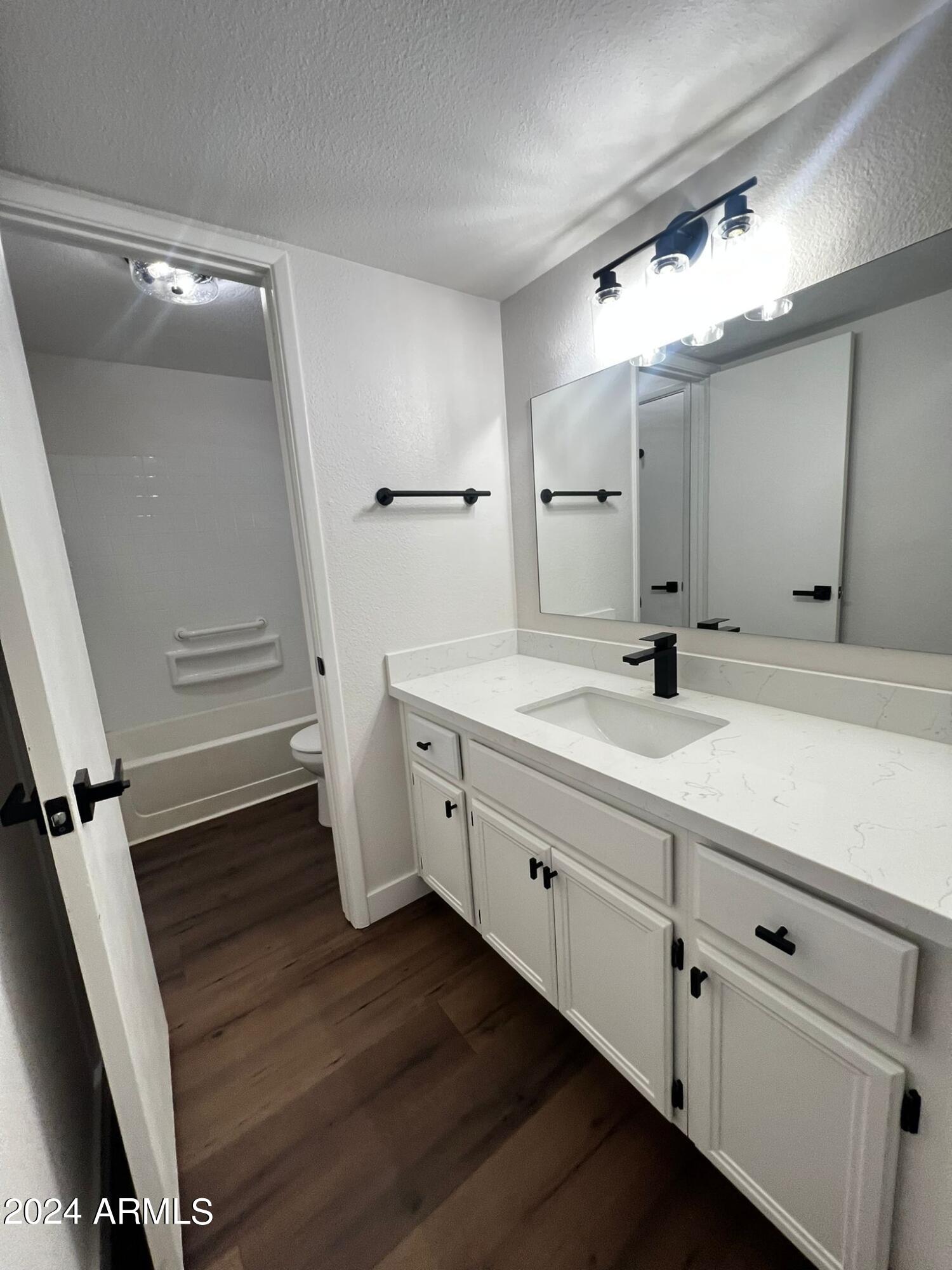 6711 West Osborn Road, Unit 71 Phoenix, AZ 85033 - Photo 8 of 9 foto 4-11-24, 2 13 38 p.m. (5) (1)