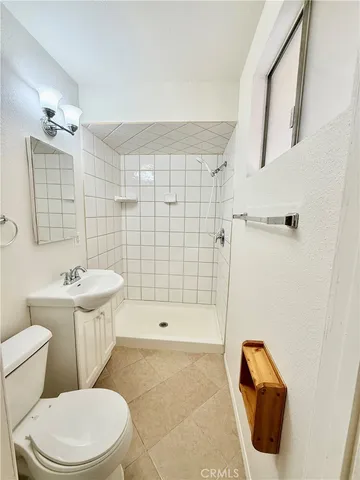 $305,000 | 305 Beverly Avenue, Barstow, CA 92311