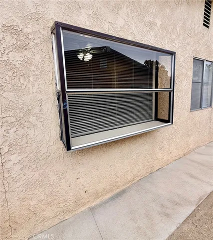 $305,000 | 305 Beverly Avenue, Barstow, CA 92311