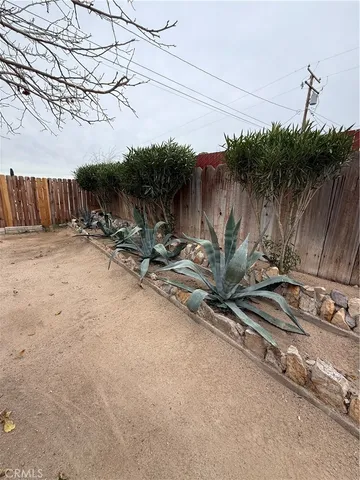 $305,000 | 305 Beverly Avenue, Barstow, CA 92311