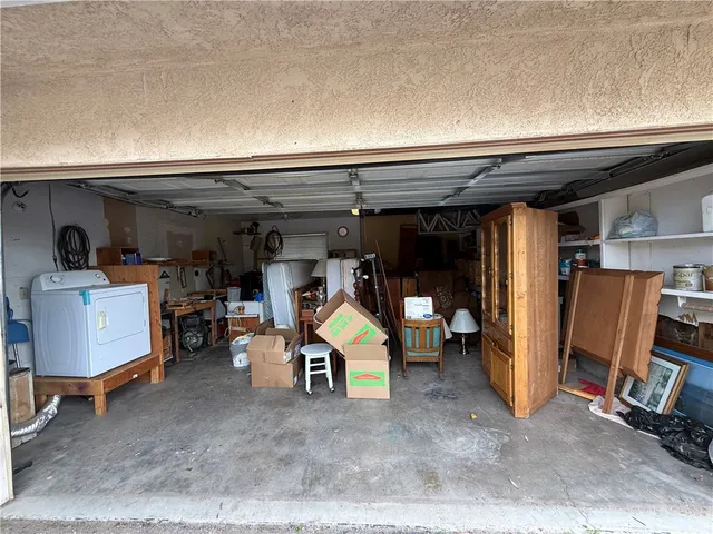 $305,000 | 305 Beverly Avenue, Barstow, CA 92311