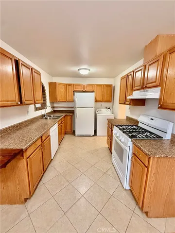 $305,000 | 305 Beverly Avenue, Barstow, CA 92311