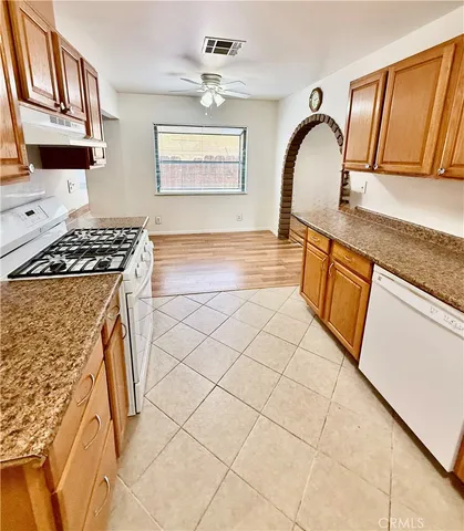 $305,000 | 305 Beverly Avenue, Barstow, CA 92311