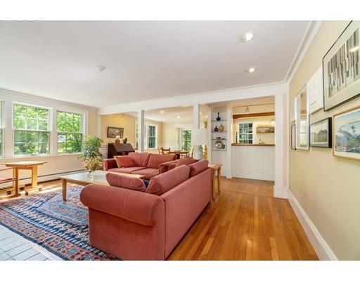 22 Woodland Road Lexington, MA 02420 - Photo 3 of 23