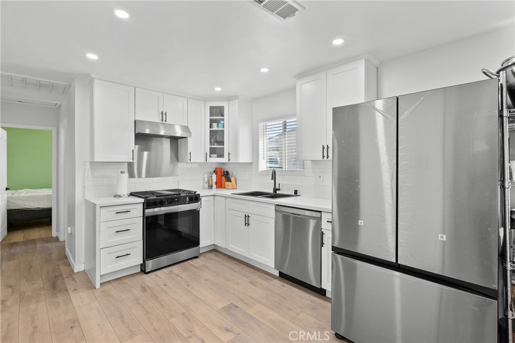 13832 Filmore Street Pacoima, CA 91331 - Photo 6 of 37