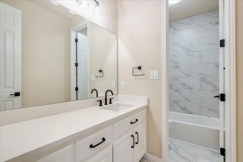 $778,000 | 6704 Walebridge Lane, Austin, TX 78739