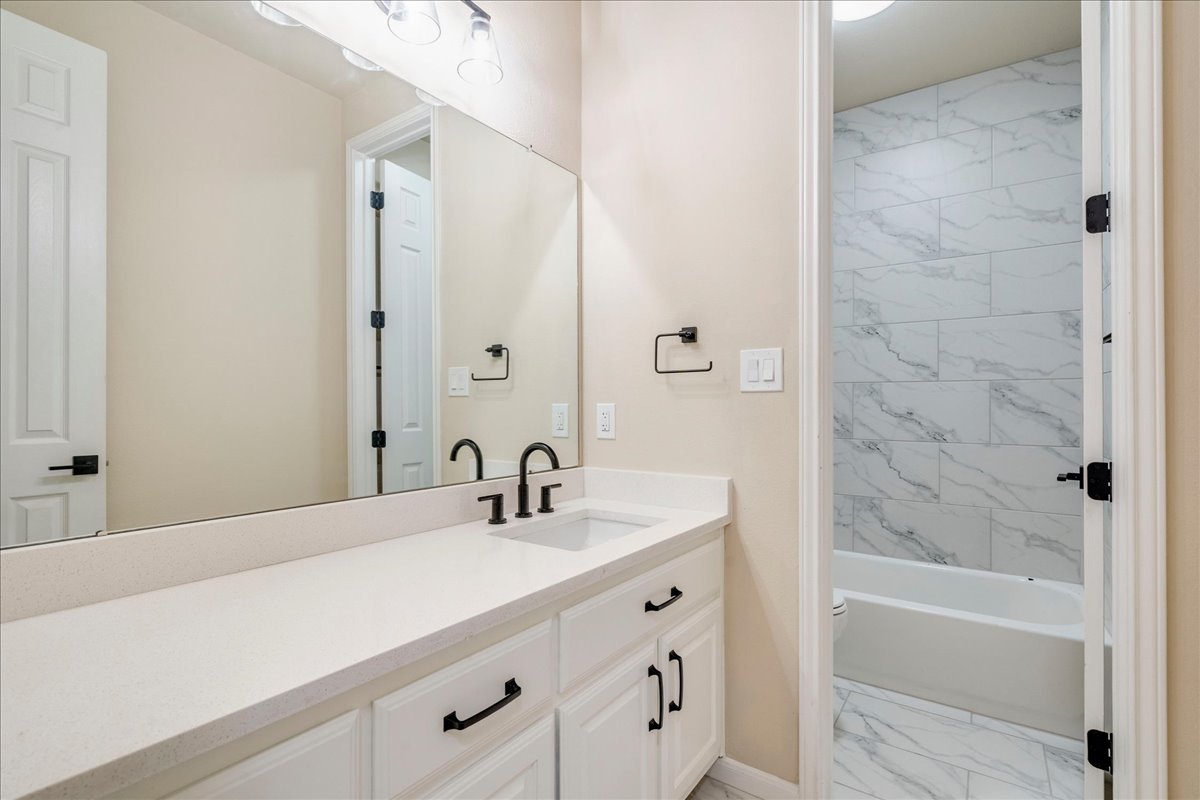 6704 Walebridge Lane Austin, TX 78739 - Photo 29 of 36