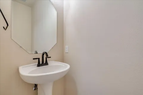 $778,000 | 6704 Walebridge Lane, Austin, TX 78739