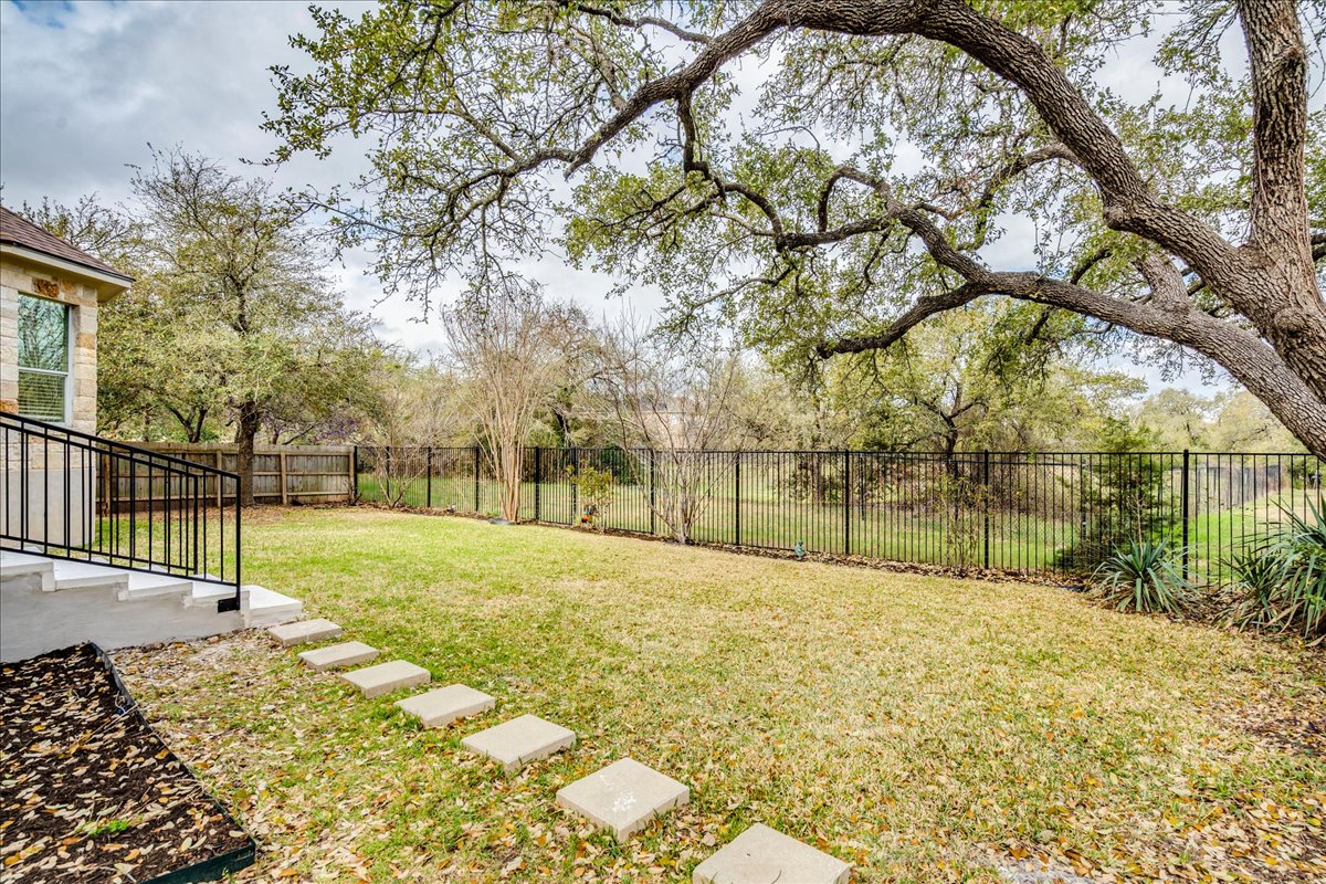 6704 Walebridge Lane Austin, TX 78739 - Photo 33 of 36