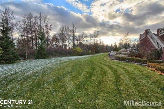 5393 Orchard Ridge Drive Rochester, MI 48306 - Photo 6 of 30