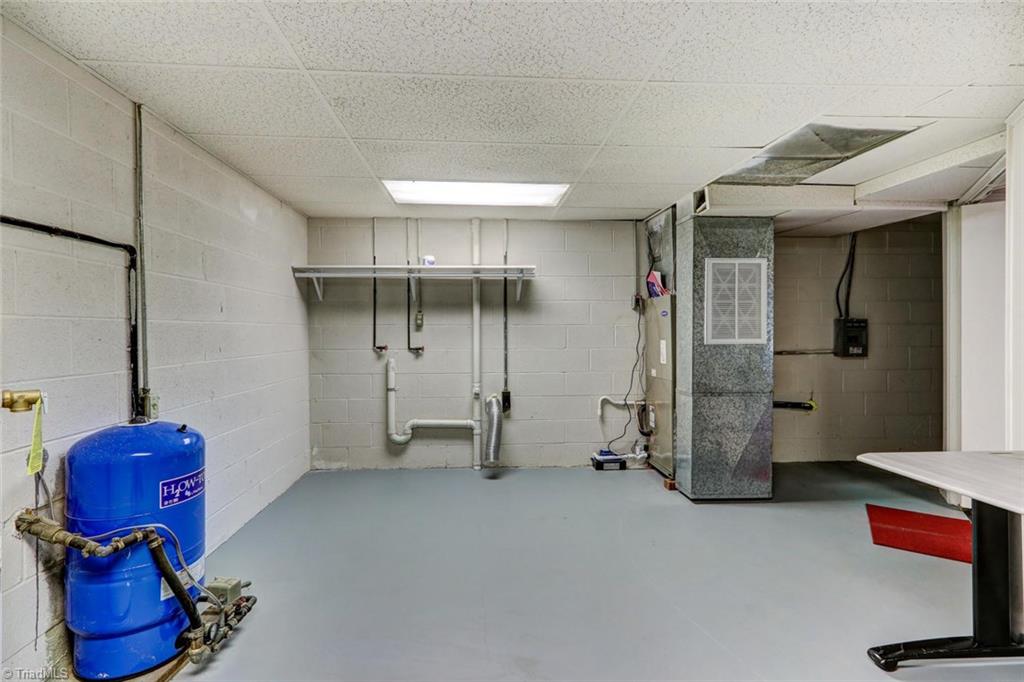 1011 Brooks Road Reidsville, NC 27320 - Photo 22 of 30 Gallery Image 22