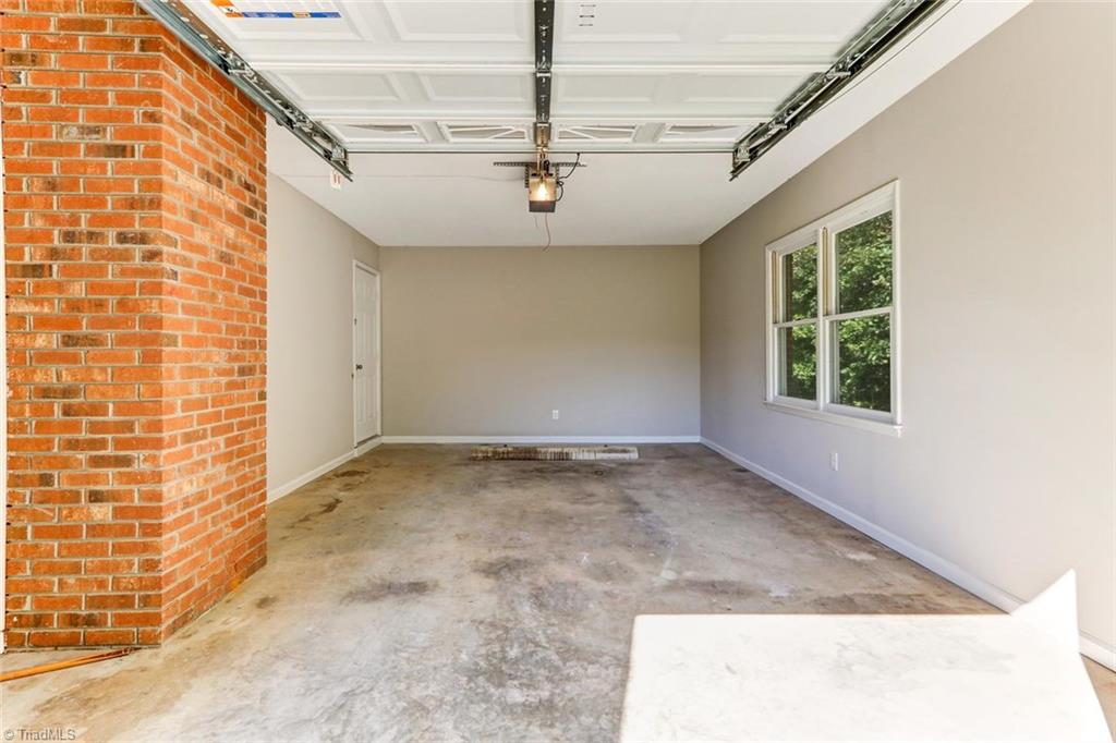 1011 Brooks Road Reidsville, NC 27320 - Photo 4 of 30 Gallery Image 4