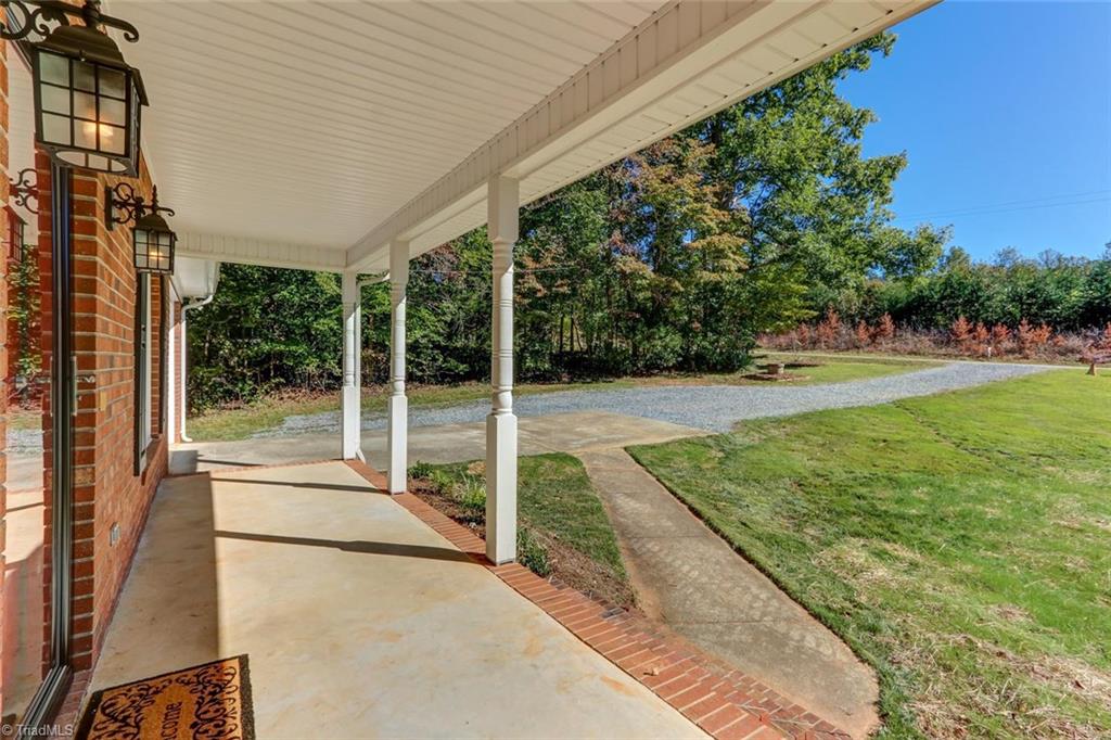 1011 Brooks Road Reidsville, NC 27320 - Photo 5 of 30 Gallery Image 5