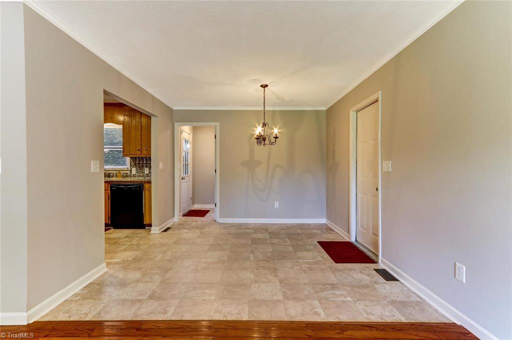 1011 Brooks Road Reidsville, NC 27320 - Photo 9 of 30 Gallery Image 9