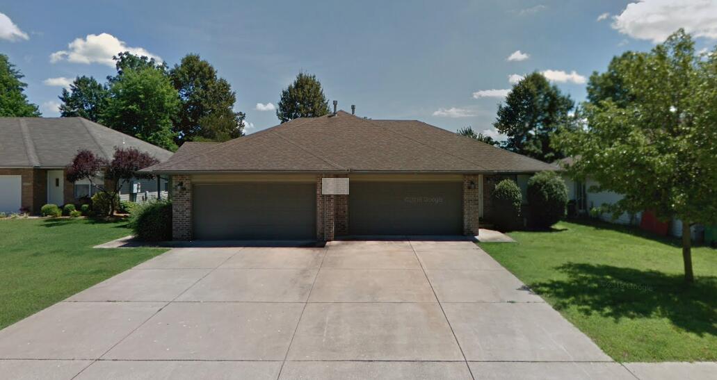 3370 West Montclair Court Springfield, MO 65807 - Photo 1 of 1 Screenshot 2022-09-01 2.31.40 PM