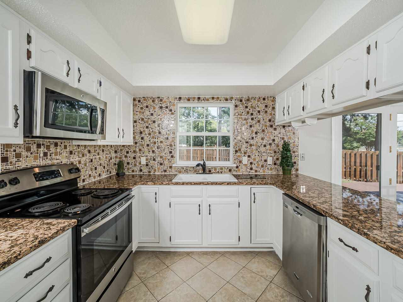 1901 Grove Point Court Raleigh, NC 27609 - Photo 9 of 26 Granite Counter Tops