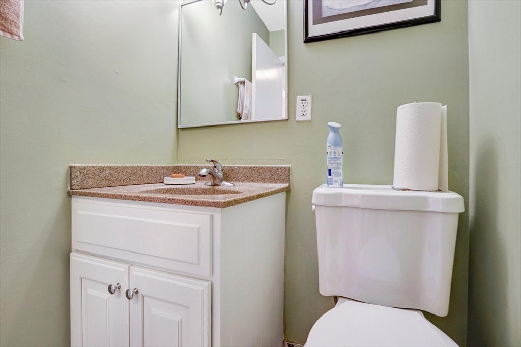 170 East Hadley Road, Unit 15 Amherst, MA 01002 - Photo 11 of 32 Gallery Image 11