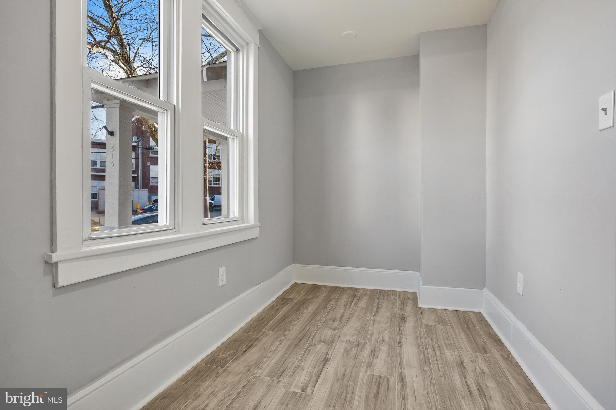 313 Delaware Avenue Palmyra, NJ 08065 - Photo 15 of 37