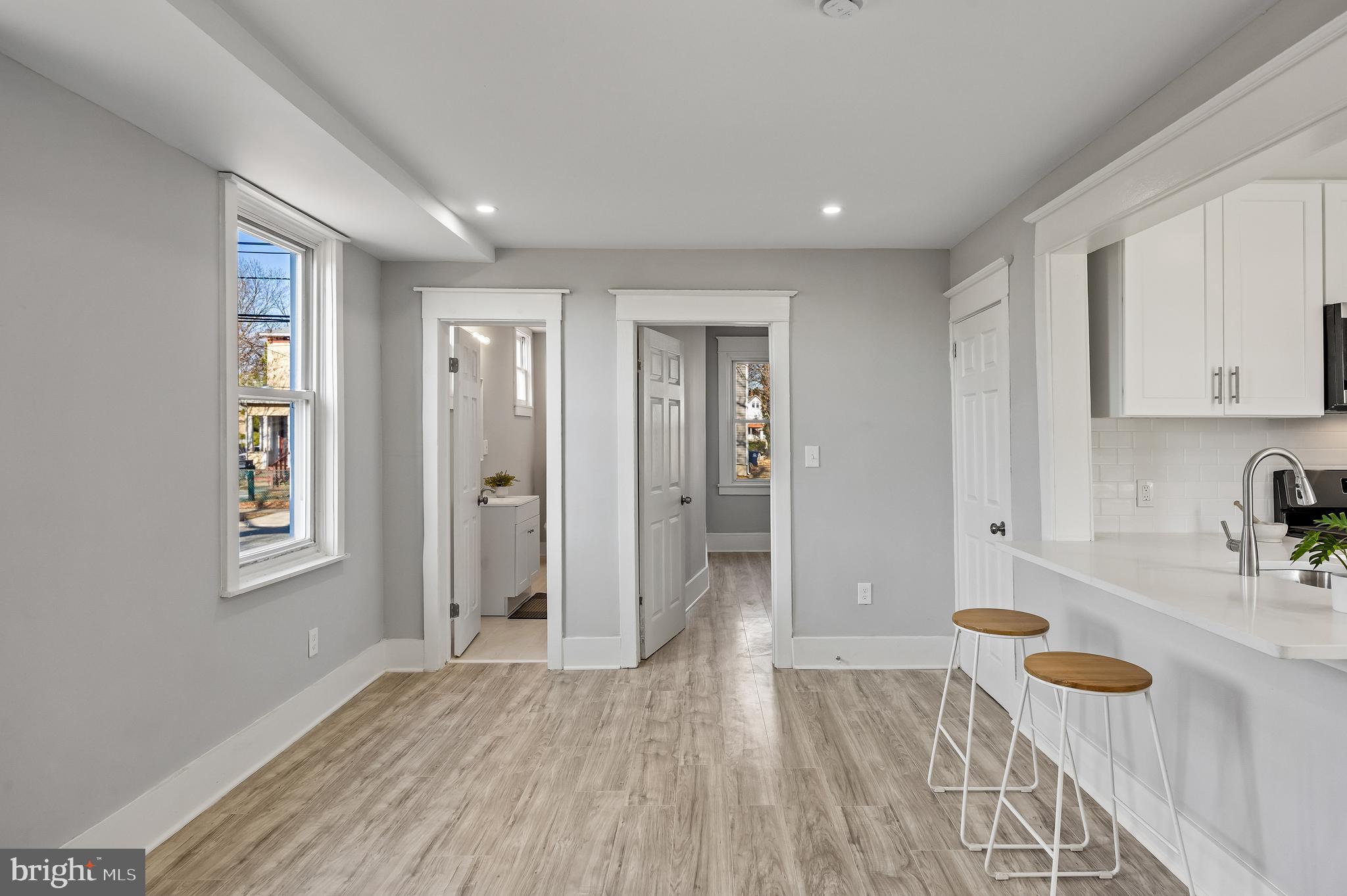 313 Delaware Avenue Palmyra, NJ 08065 - Photo 5 of 37