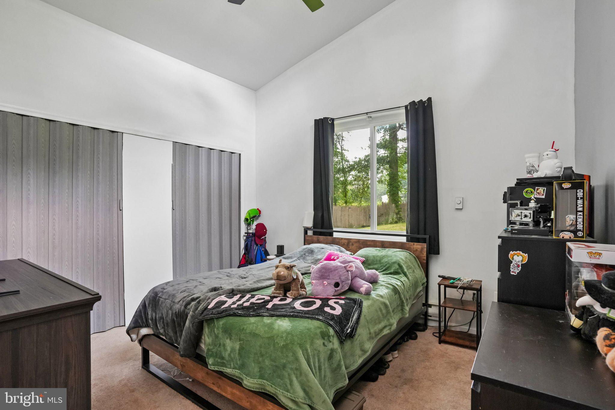 566 Hartford Road Mount Laurel, NJ 08054 - Photo 10 of 27 Primary Bedroom