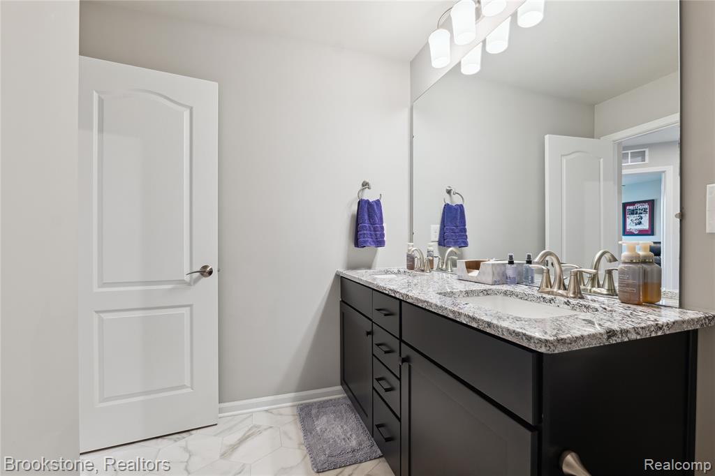 765 Hummingbird Drive Rochester Hills, MI 48307 - Photo 36 of 47