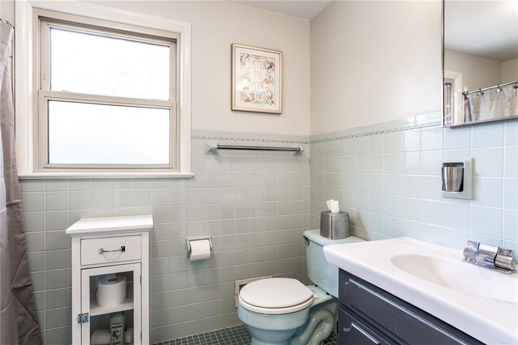 1433 Shawnee Road Indianapolis, IN 46260 - Photo 31 of 43 Gallery Image 31