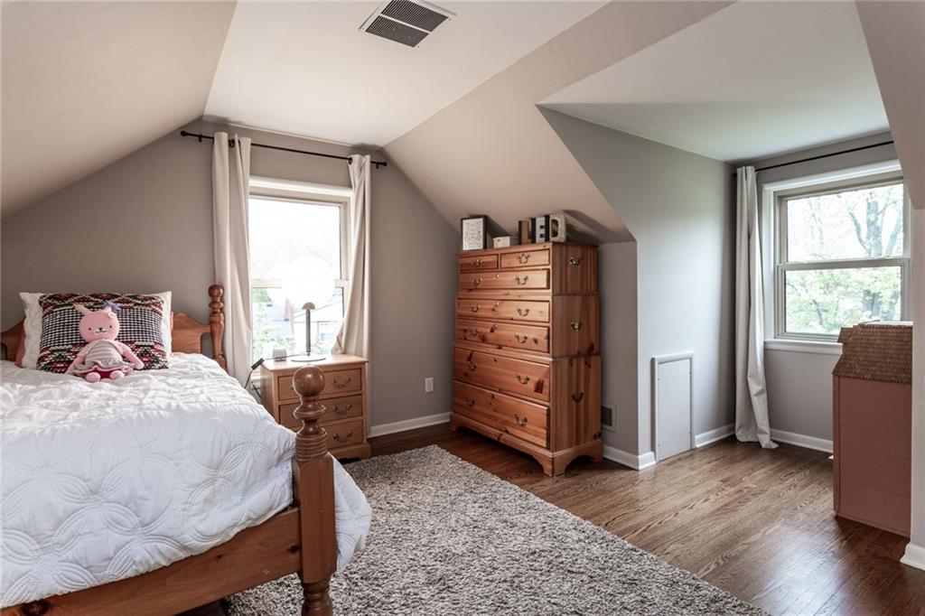 1433 Shawnee Road Indianapolis, IN 46260 - Photo 32 of 43 Gallery Image 32