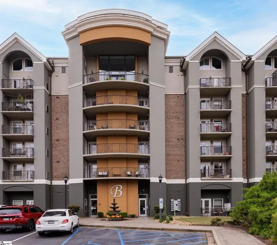 $2,100 | 1001 South Church Street, Greenville, SC 29601