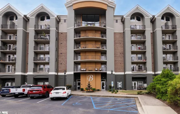 $1,950 | 1001 South Church Street, Greenville, SC 29601