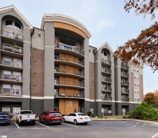 $2,100 | 1001 South Church Street, Greenville, SC 29601