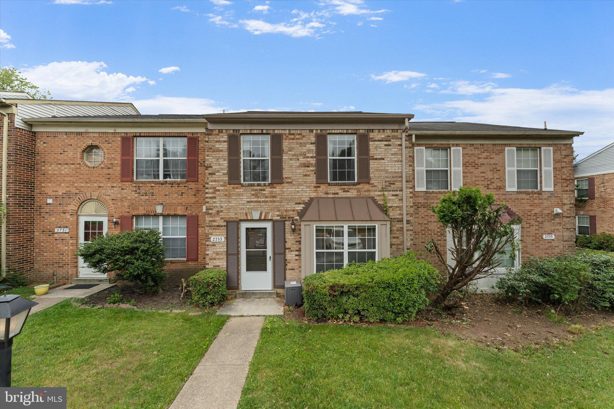 2753 Bixby Road Woodbridge, VA 22193 - Photo 22 of 22 a front view of a house with a yard